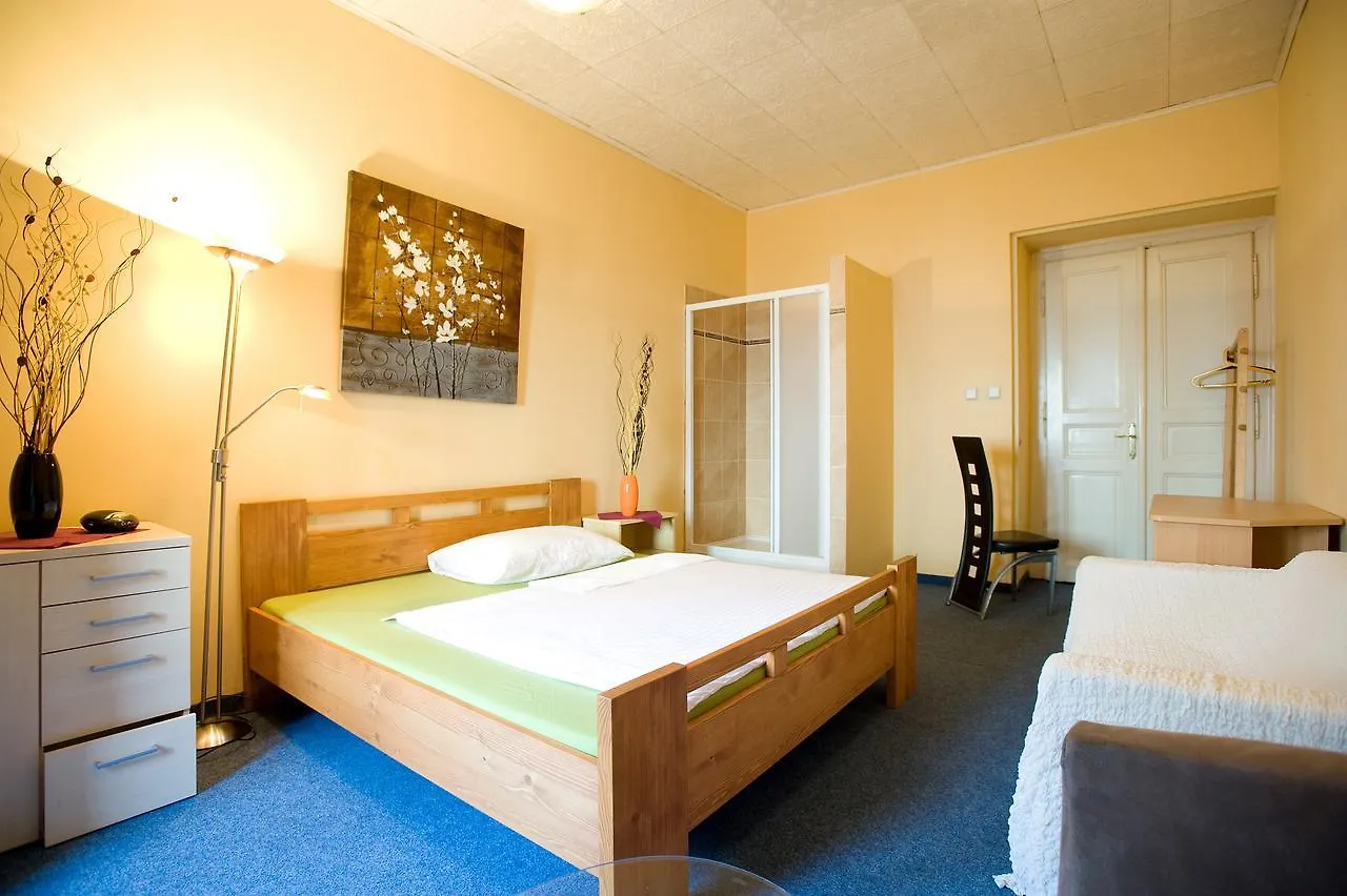 Hotel Praha Club Bed & Breakfast