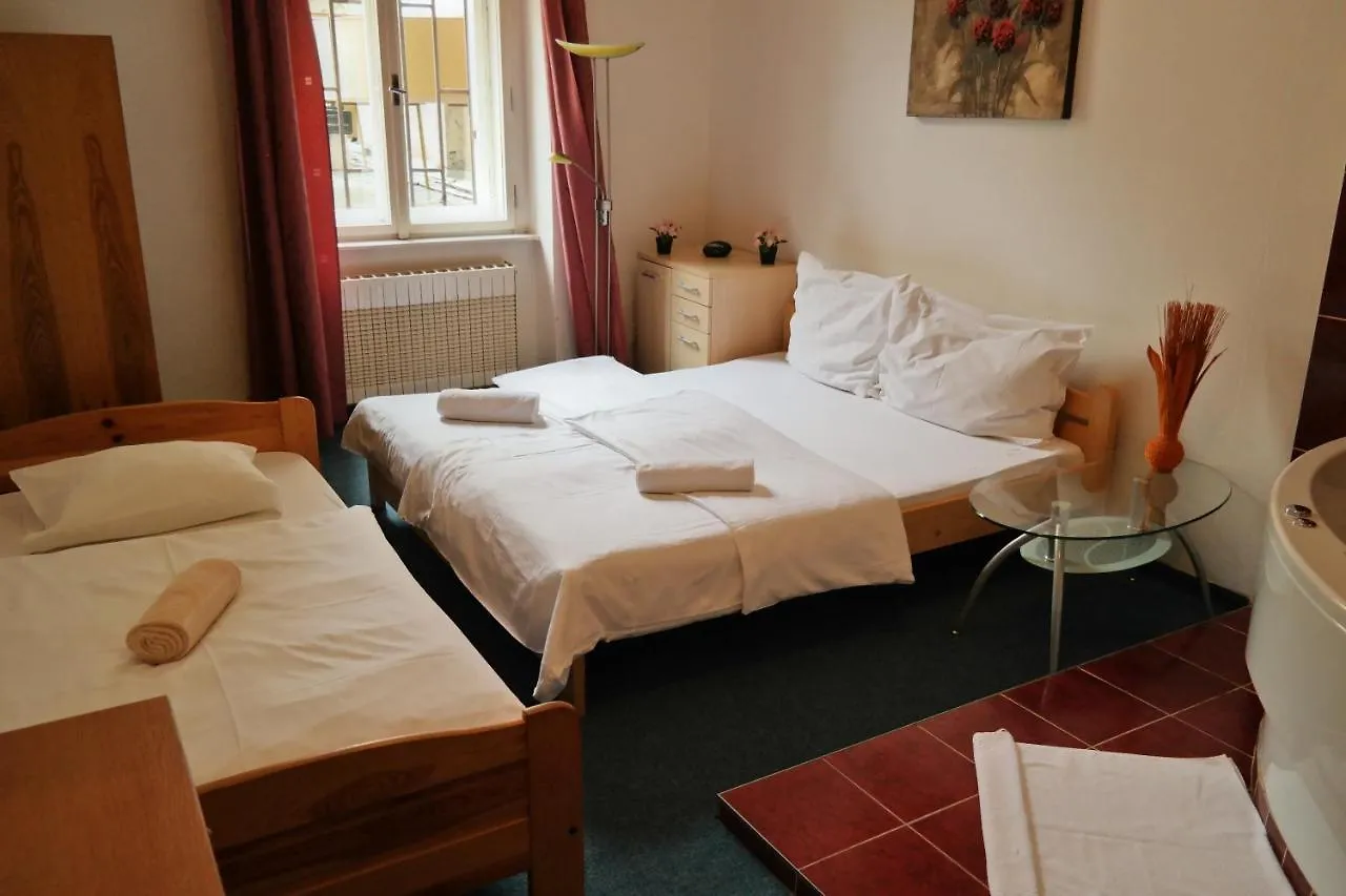 Hotel Praha Club Bed & Breakfast