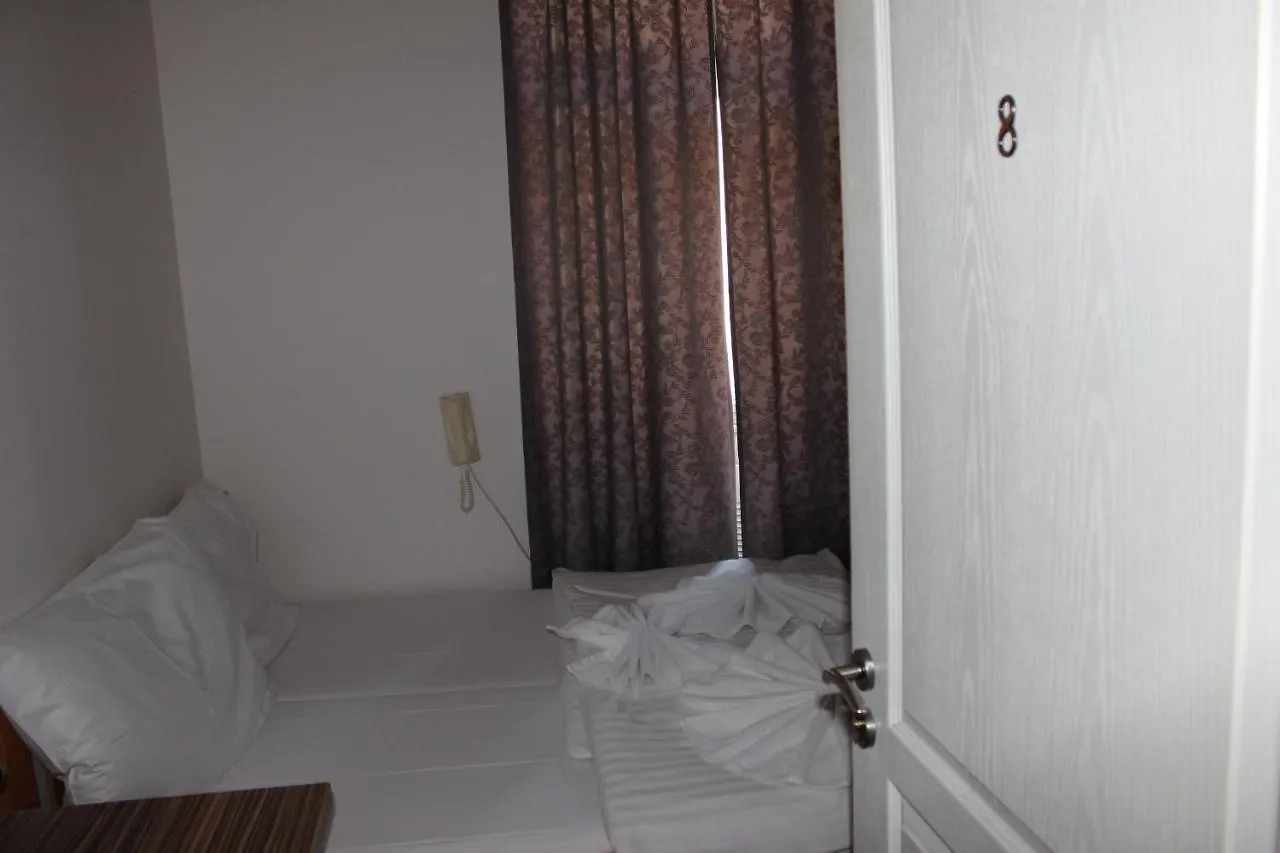 Hotel Praha Club Bed & Breakfast 2*, Prague